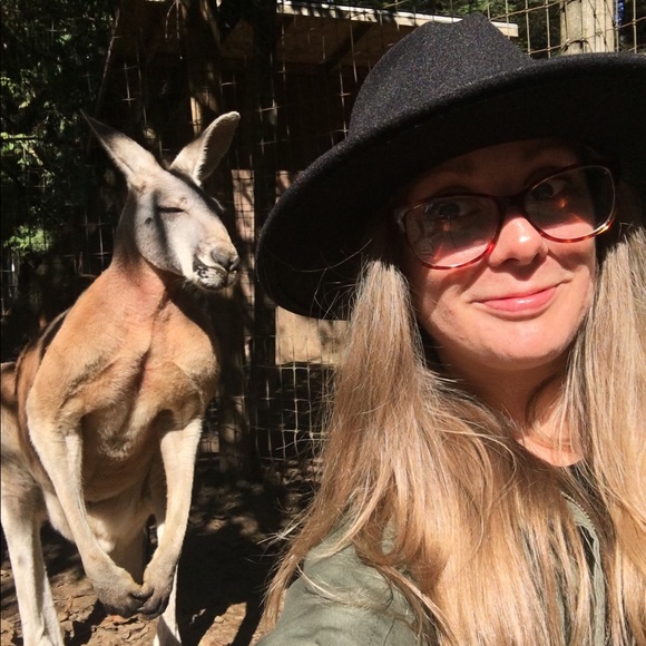 Meet posher Ashley🖤 - Picture 5 of 6